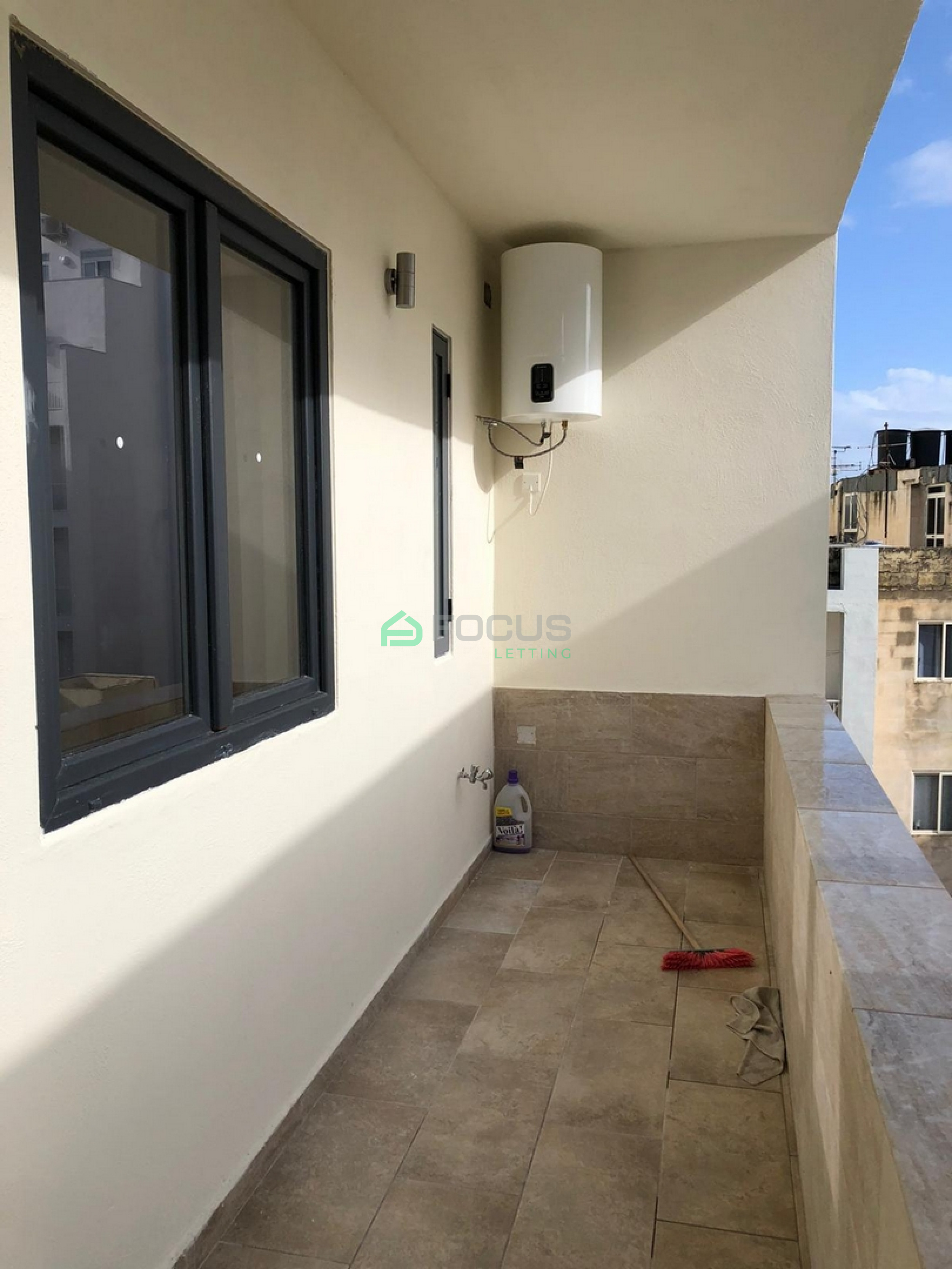 2 Bedroom Apartment in San Gwann