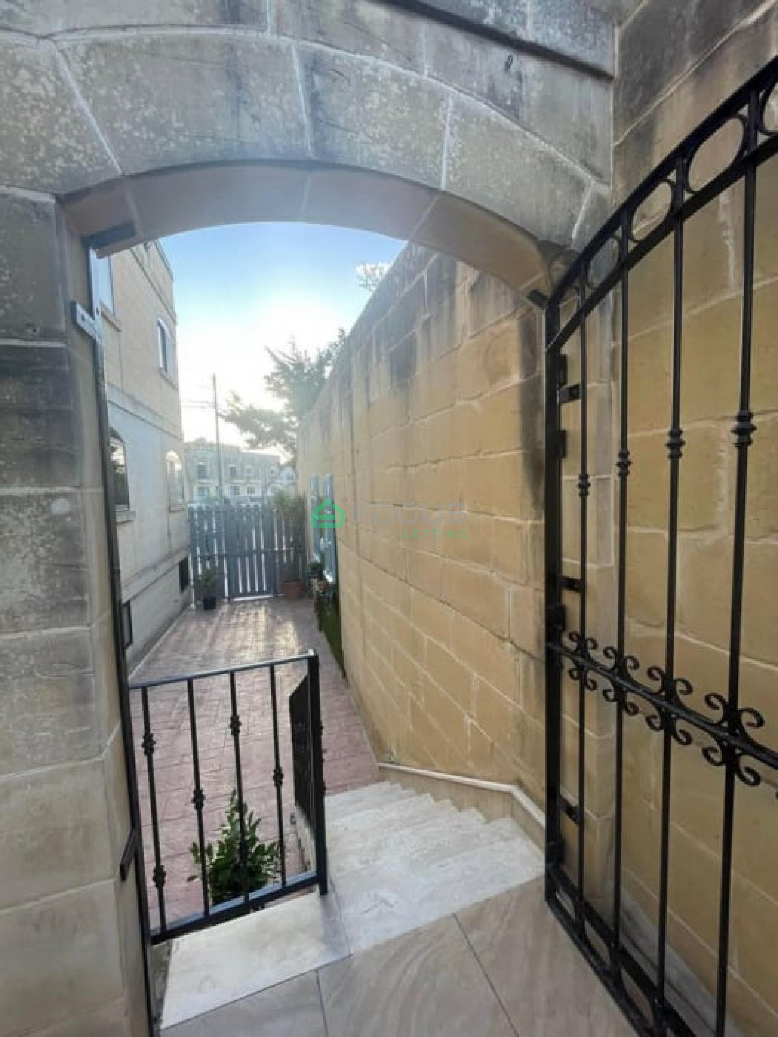 4 Bedroom Apartment in Naxxar