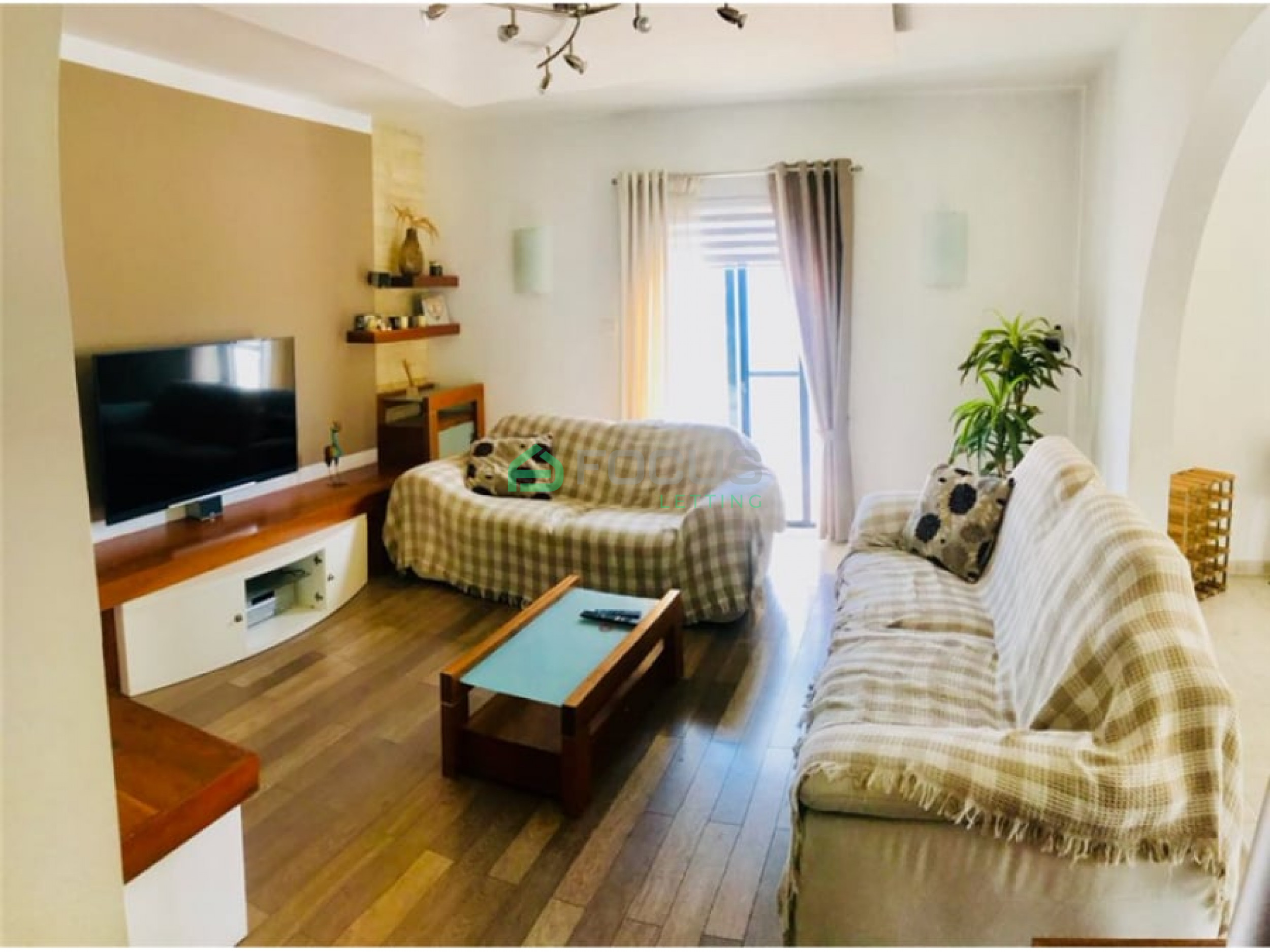 3 Bedroom Apartment in Pembroke