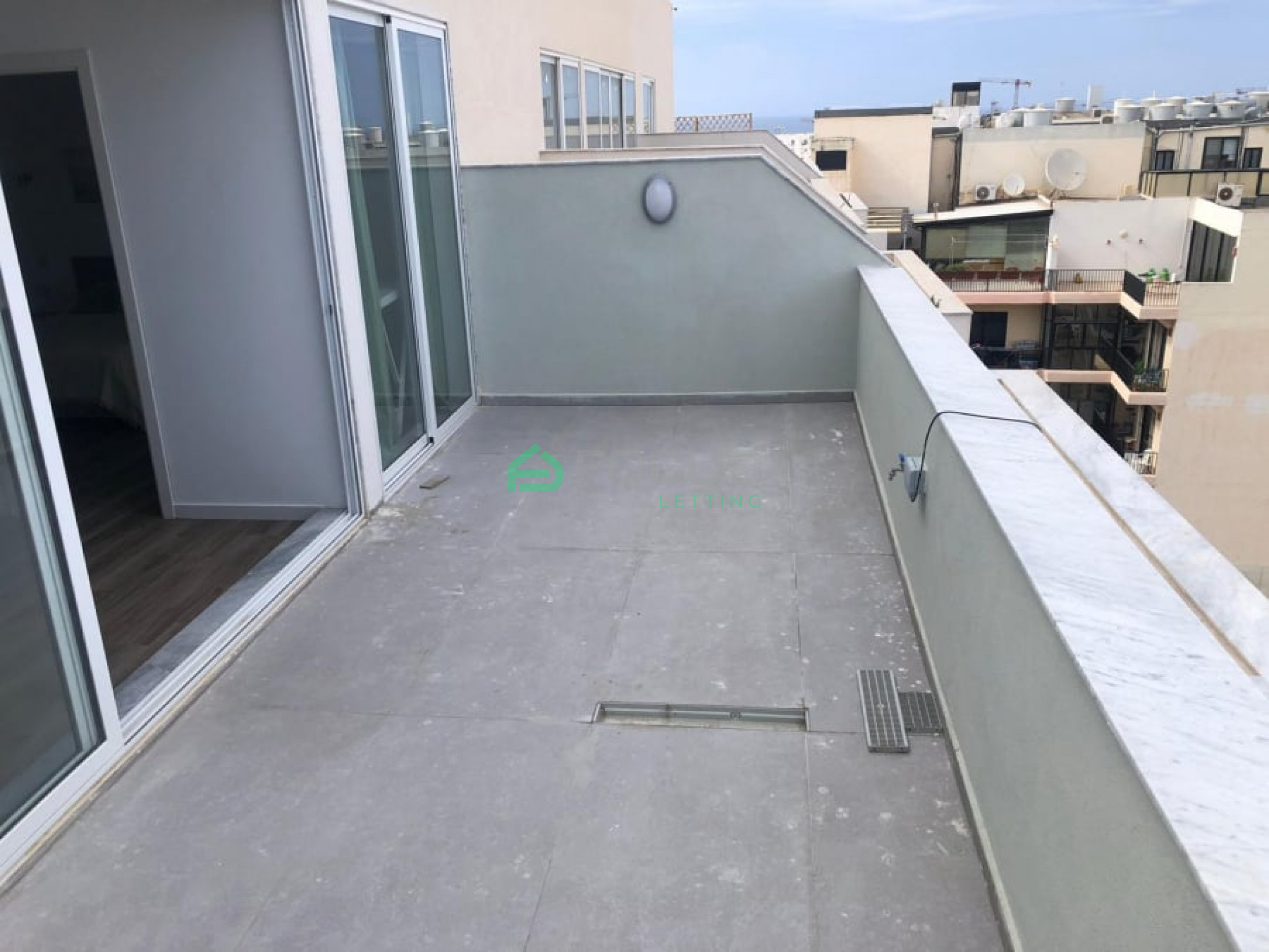 2 Bedroom Penthouse in Qawra