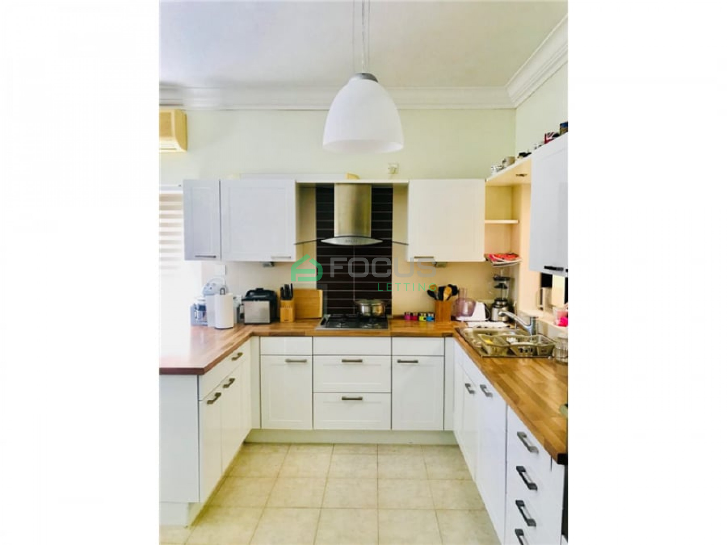 3 Bedroom Apartment in Pembroke
