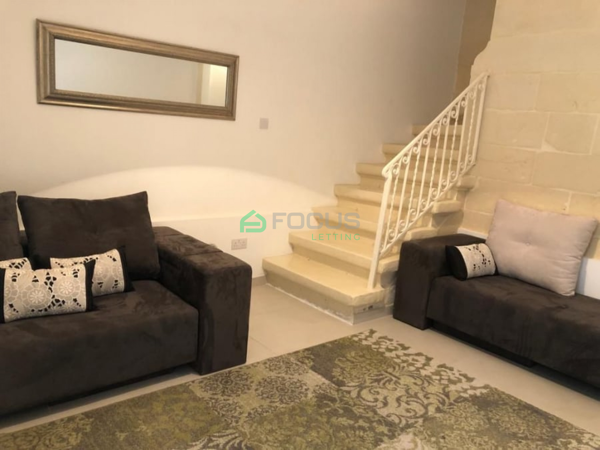 2 Bedroom Townhouse in Sliema