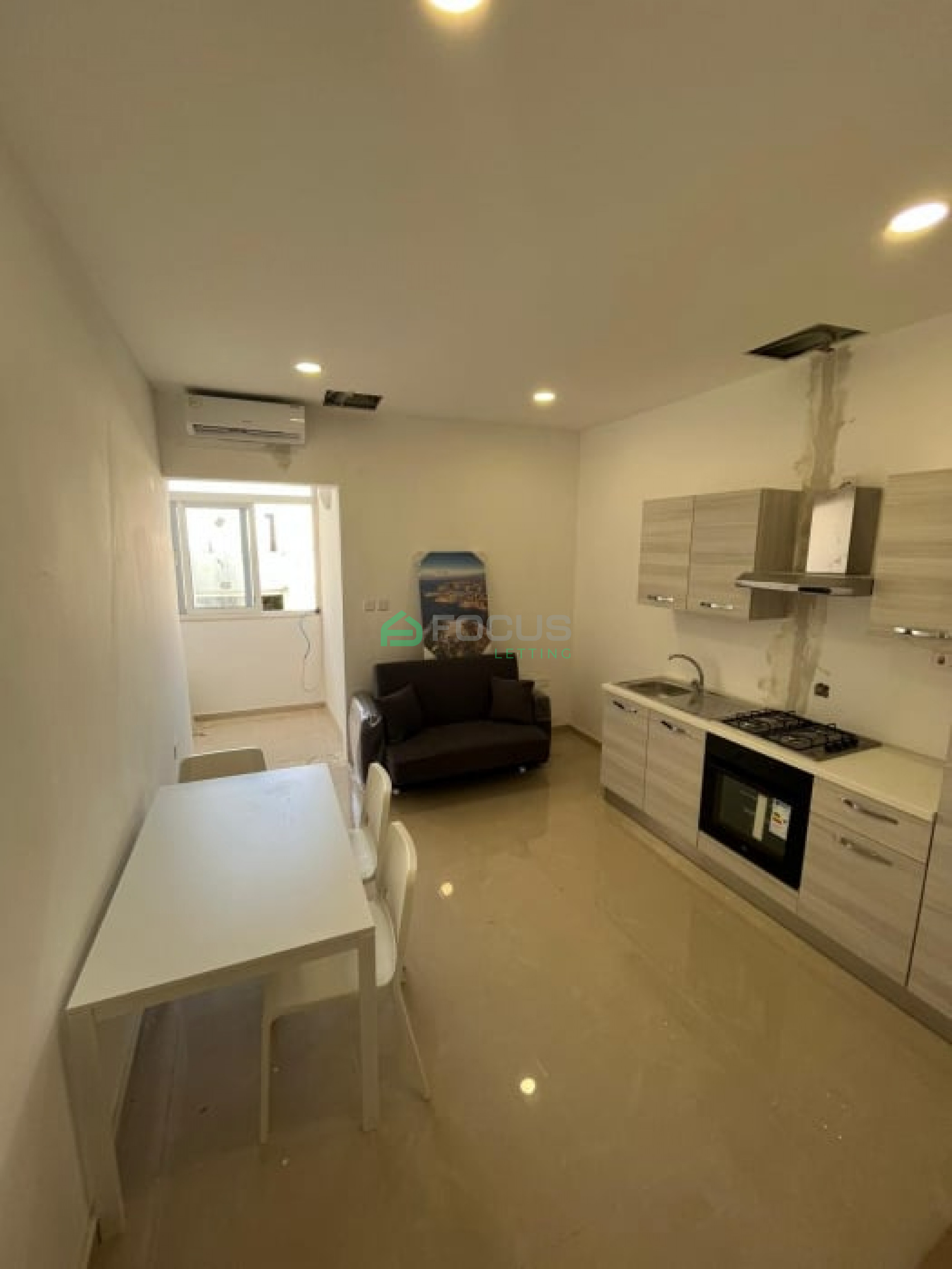 2 Bedroom Apartment in San Gwann