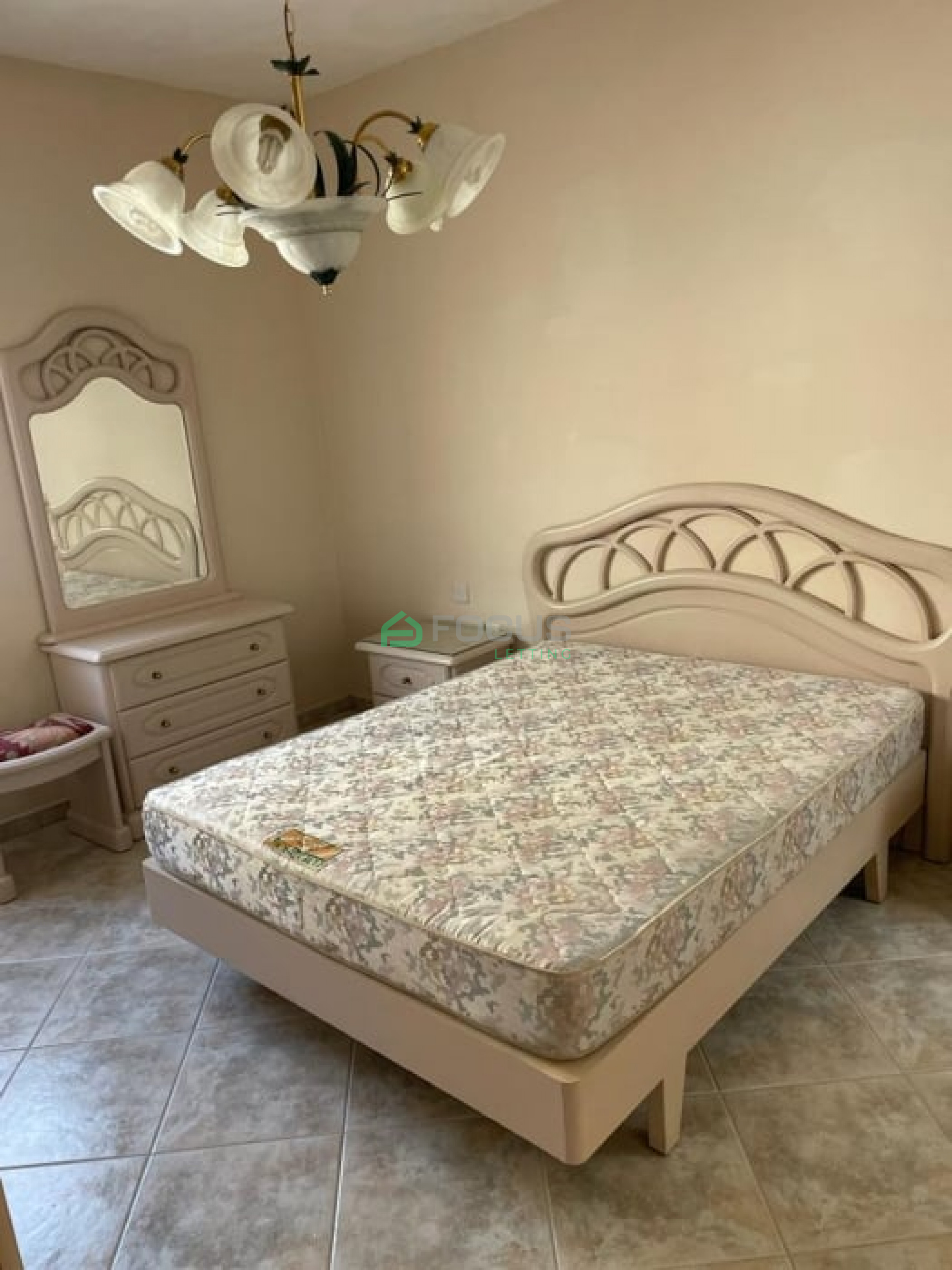 3 Bedroom Maisonette in Pembroke